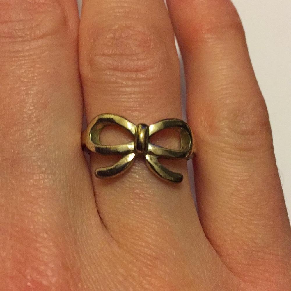 Bow ring size 7
